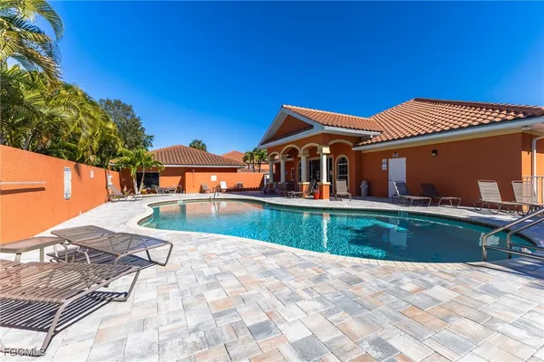 $1,700 | 15989 Mandolin Bay Drive, Unit 204, Fort Myers, FL 33908