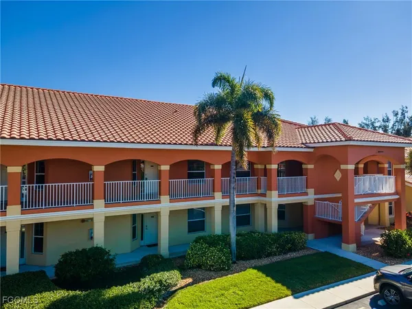 $1,700 | 15989 Mandolin Bay Drive, Unit 204, Fort Myers, FL 33908