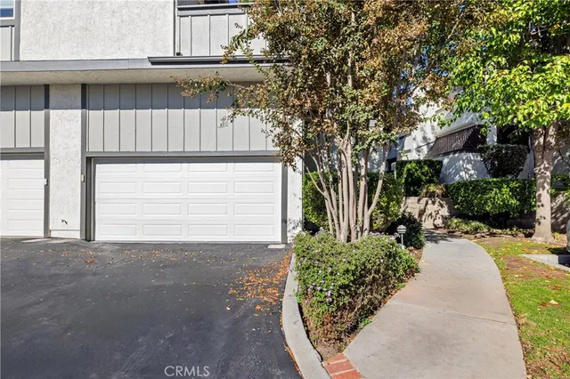 $545,000 | 1346 East Hillcrest Drive, Unit 49, Thousand Oaks, CA 91362