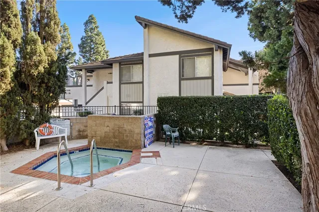 $545,000 | 1346 East Hillcrest Drive, Unit 49, Thousand Oaks, CA 91362