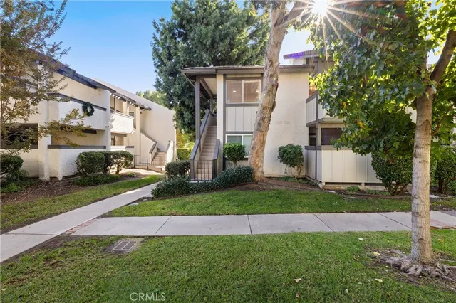 $545,000 | 1346 East Hillcrest Drive, Unit 49, Thousand Oaks, CA 91362