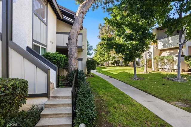 $545,000 | 1346 East Hillcrest Drive, Unit 49, Thousand Oaks, CA 91362