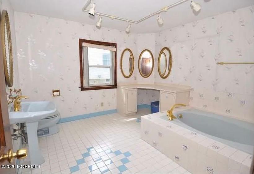 2901 Old York Road Burlington, NJ 08016 - Photo 11 of 20 MAIN BATH