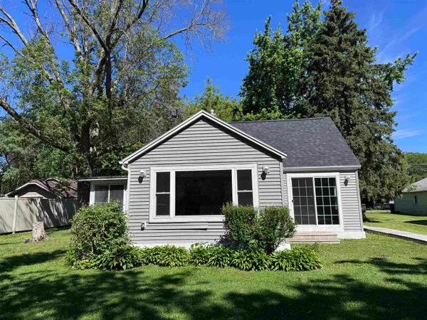 $364,000 | 2953 Shadow Lane, Oshkosh, WI 54901