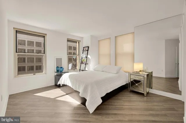 $869,900 | 915 E Street Northwest, Unit 815, Washington, DC 20004