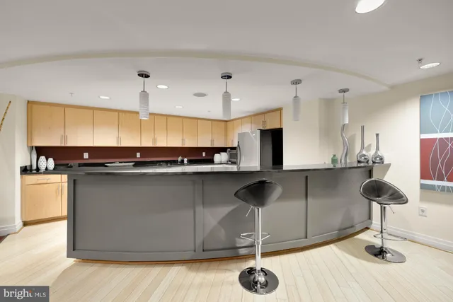 $869,900 | 915 E Street Northwest, Unit 815, Washington, DC 20004