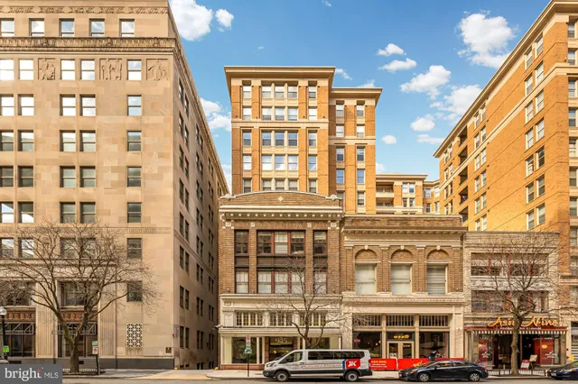 $869,900 | 915 E Street Northwest, Unit 815, Washington, DC 20004