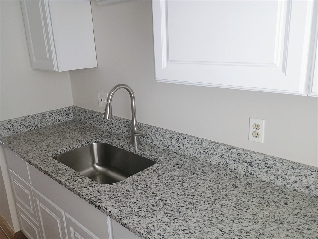 14 Randall Street, Unit 1 Taunton, MA 02780 - Photo 2 of 8