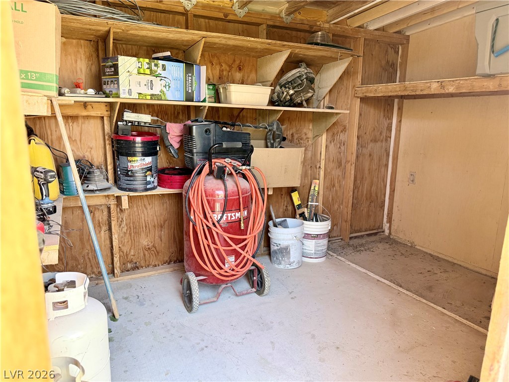 4501 East Kellogg Road Pahrump, NV 89061 - Photo 28 of 52 Ample storage solutions abound within this versatile and functional space.