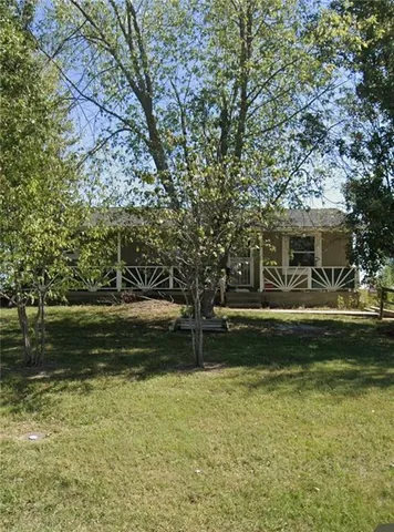 $300,000 | 24723 South Old Drum Road, Garden City, MO 64747