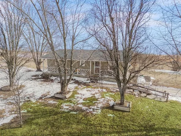 $300,000 | 24723 South Old Drum Road, Garden City, MO 64747