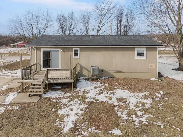 $300,000 | 24723 South Old Drum Road, Garden City, MO 64747