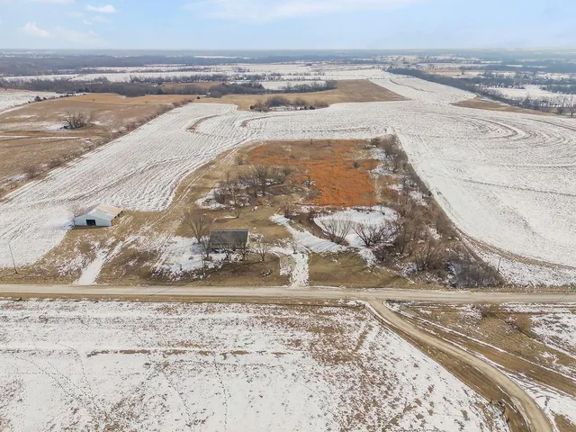 $300,000 | 24723 South Old Drum Road, Garden City, MO 64747