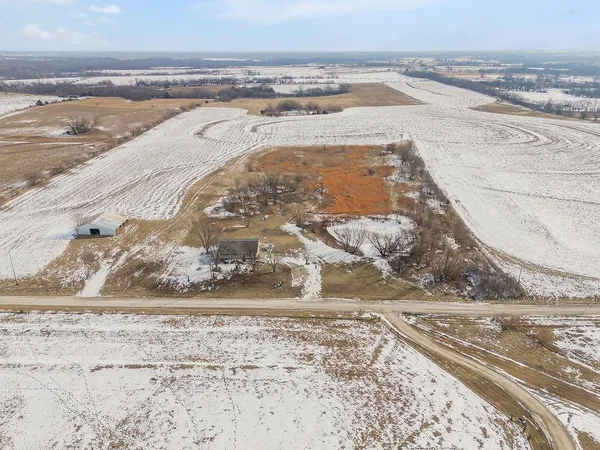 $300,000 | 24723 South Old Drum Road, Garden City, MO 64747