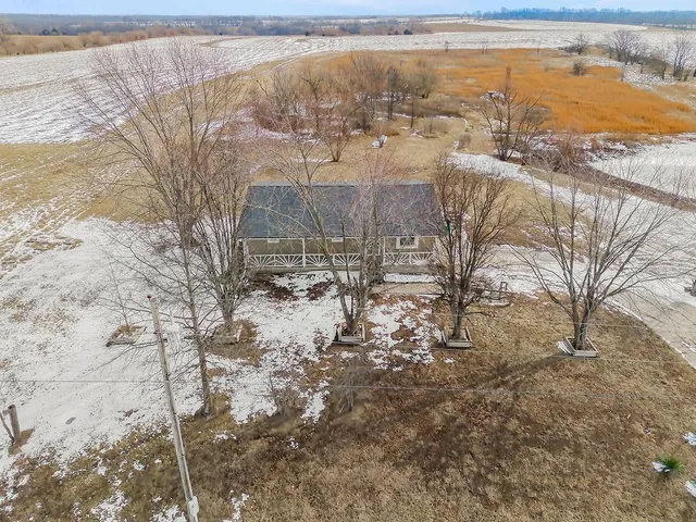 $300,000 | 24723 South Old Drum Road, Garden City, MO 64747