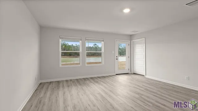 $231,900 | 35531 Forest Manor Avenue, Denham Springs, LA 70706