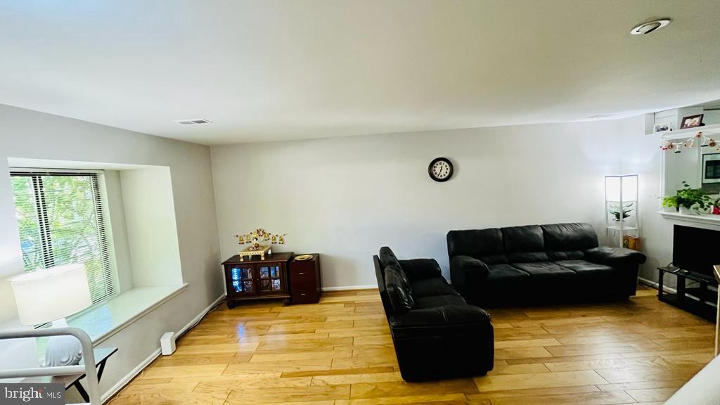 37 Flintlock Lane Chesterbrook, PA 19087 - Photo 3 of 12