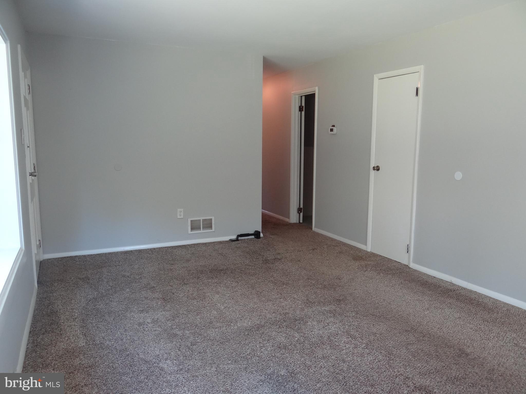 34 New Road Elverson, PA 19520 - Photo 11 of 22 Living Room