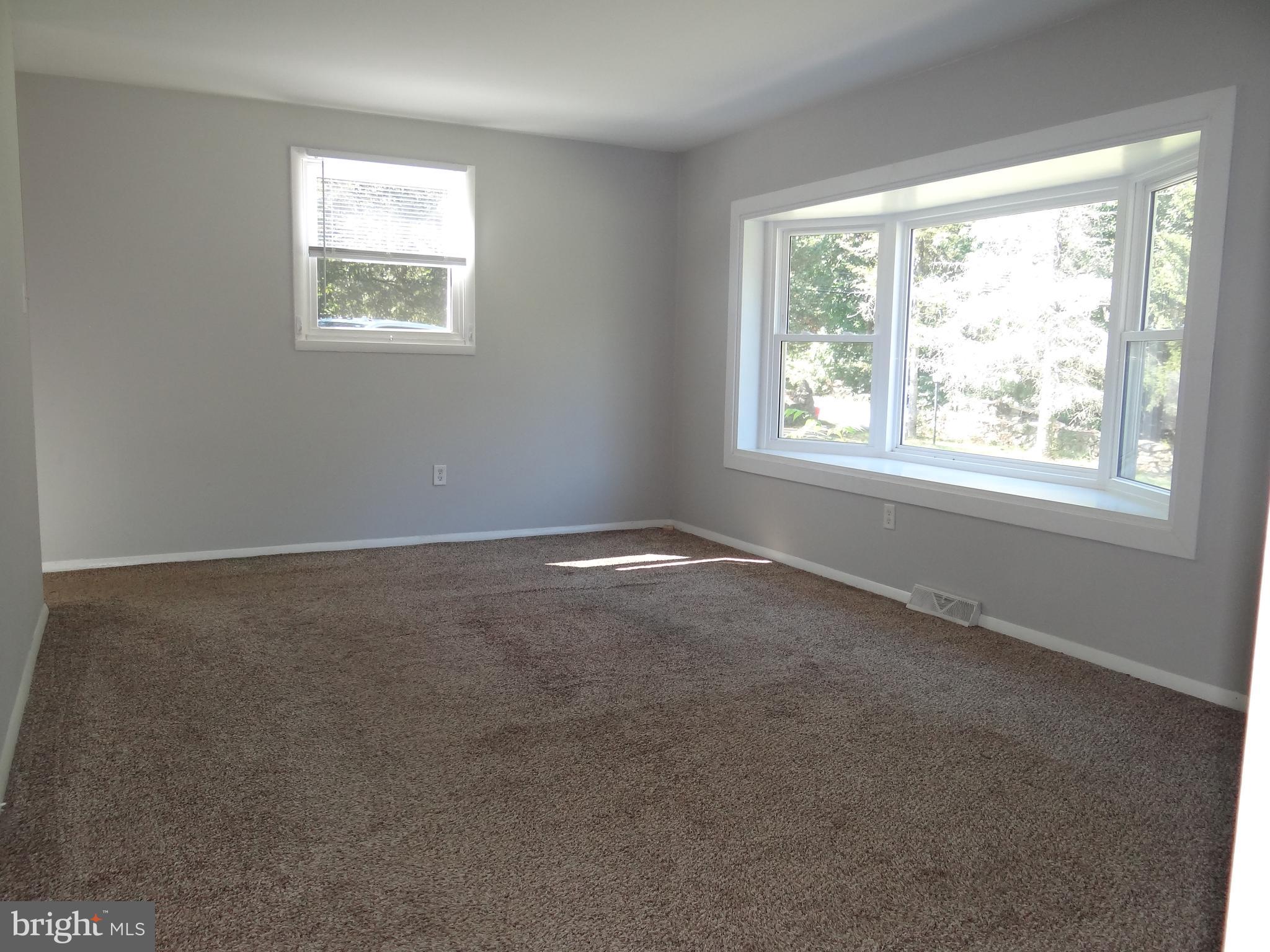 34 New Road Elverson, PA 19520 - Photo 12 of 22 Living Room