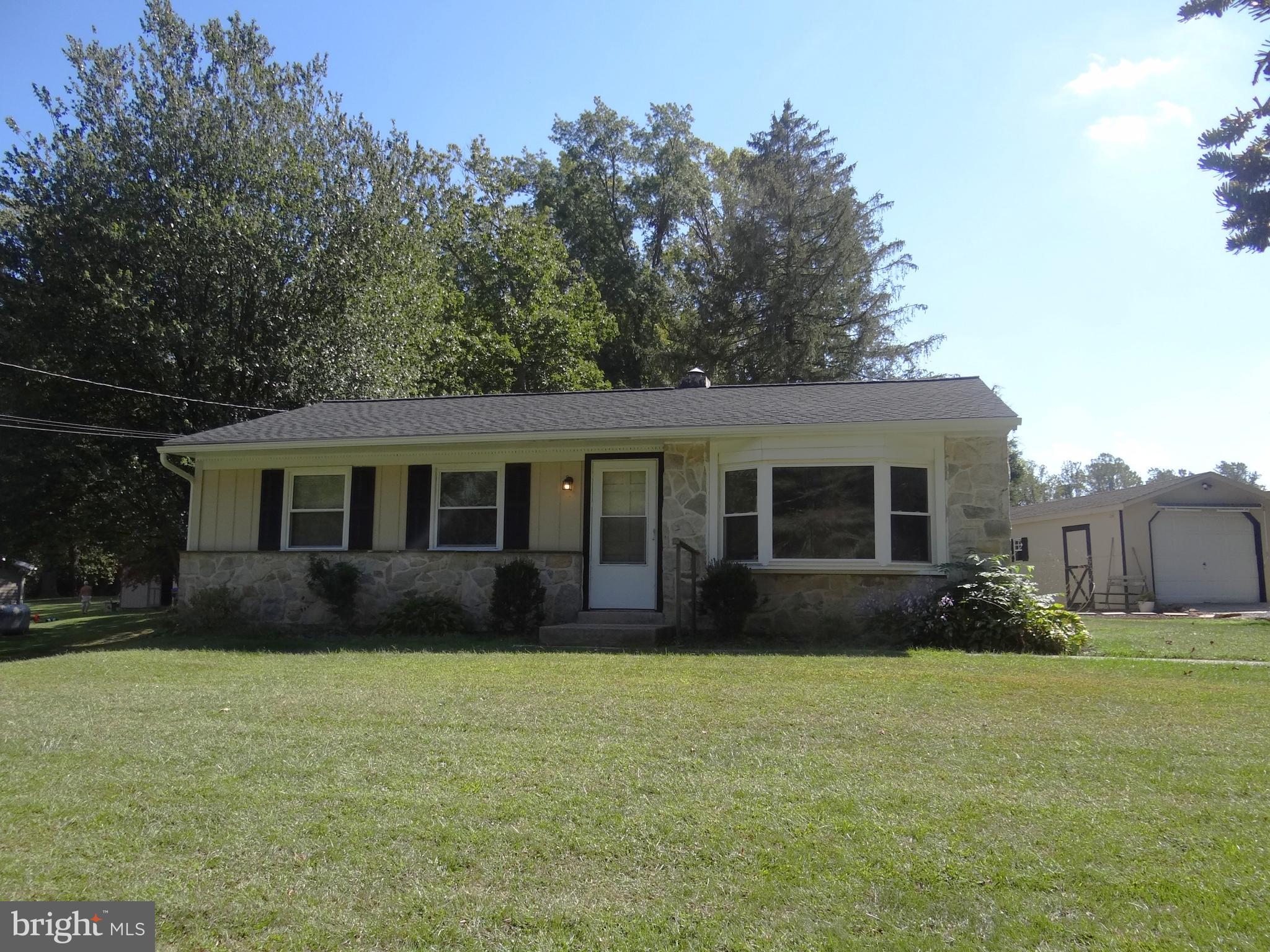 34 New Road Elverson, PA 19520 - Photo 2 of 22