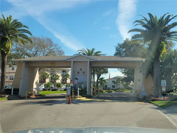 $90,000 | 10038 62nd Avenue North, Unit 11, St. Petersburg, FL 33708