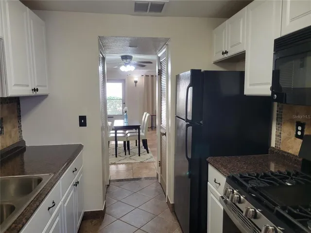 $110,000 | 10038 62nd Avenue North, Unit 11, St. Petersburg, FL 33708