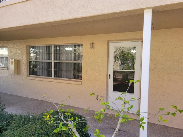 $110,000 | 10038 62nd Avenue North, Unit 11, St. Petersburg, FL 33708