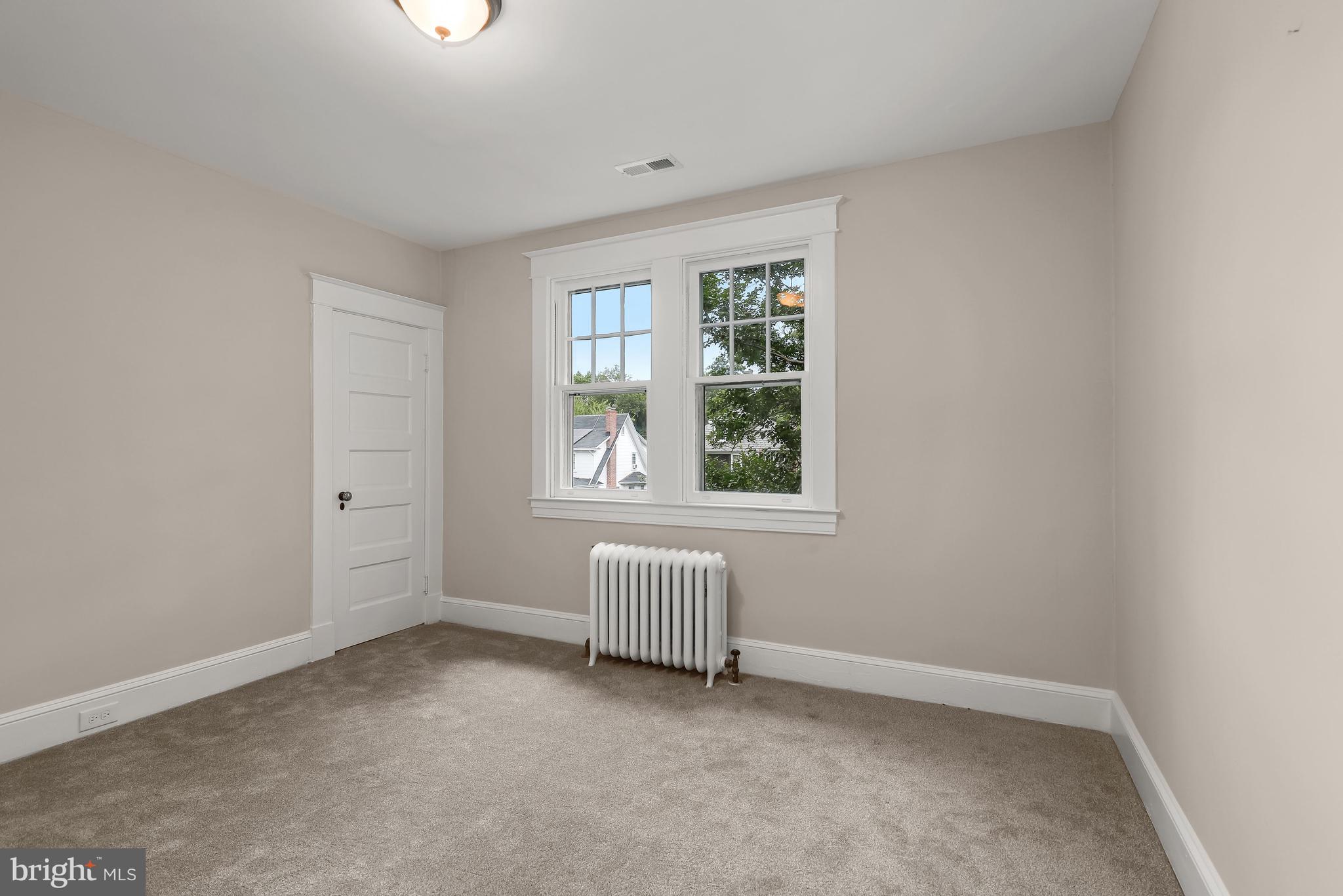 116 Mallow Hill Road Baltimore, MD 21229 - Photo 23 of 37 Bedroom
