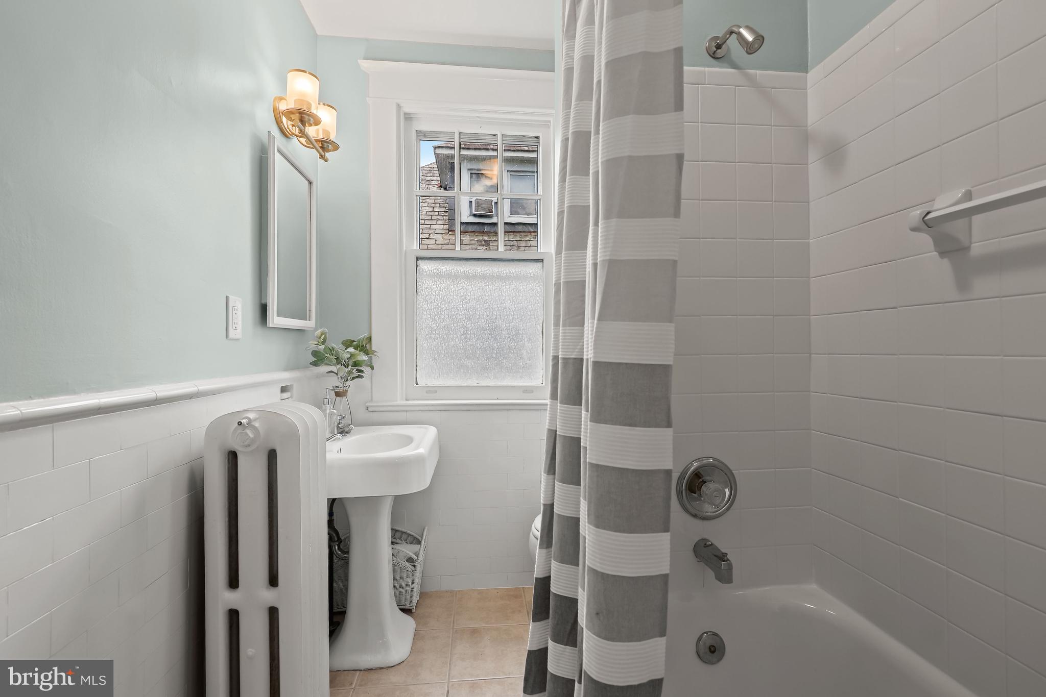 116 Mallow Hill Road Baltimore, MD 21229 - Photo 27 of 37 Bath