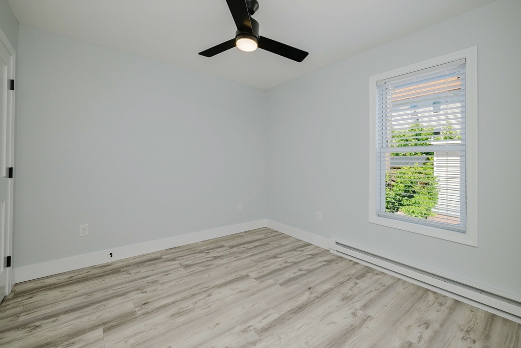 172 Nashua Street Fall River, MA 02721 - Photo 18 of 40