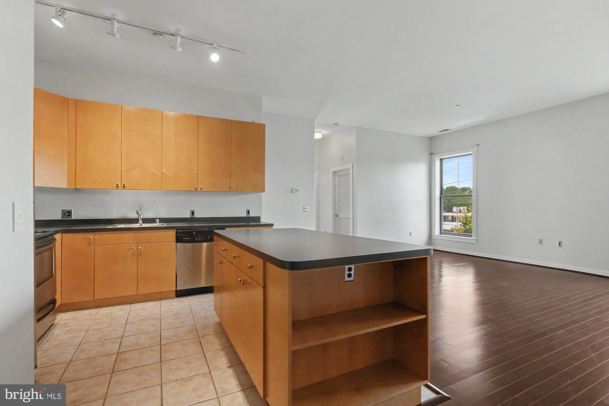 2007 Clipper Park Road, Unit 314 Baltimore, MD 21211 - Photo 12 of 41
