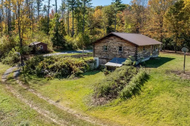 $998,000 | 262 Dartmouth College Highway, Lebanon, NH 03766