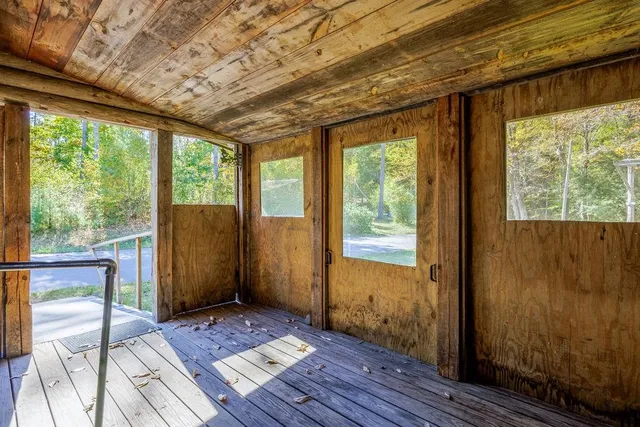 $998,000 | 262 Dartmouth College Highway, Lebanon, NH 03766