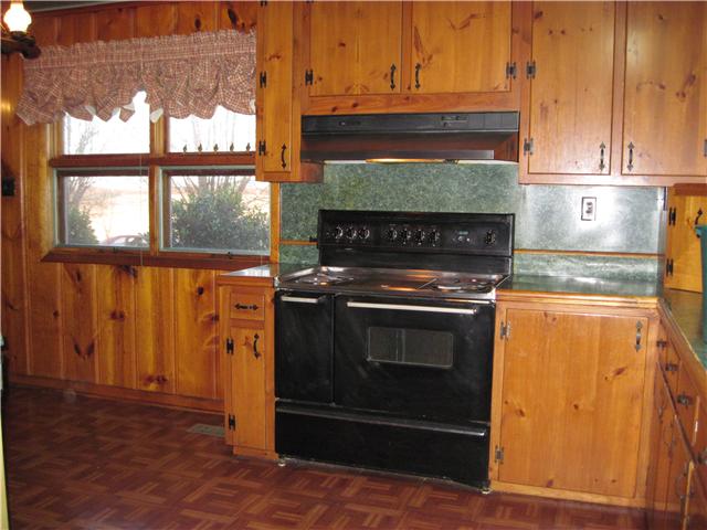 5669 Russellville Road Guthrie, KY 42234 - Photo 4 of 20 Gallery Image 4