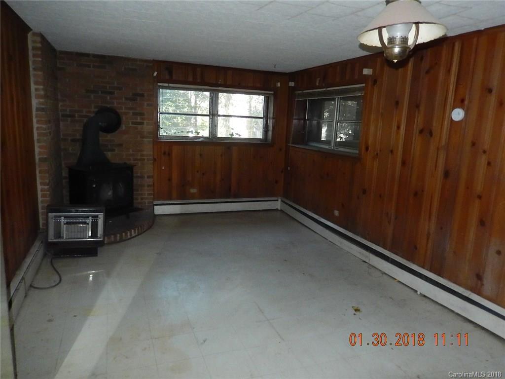 5357 Ruth Drive Charlotte, NC 28215 - Photo 3 of 16 Gallery Image 3
