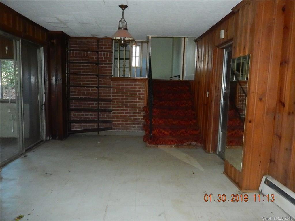 5357 Ruth Drive Charlotte, NC 28215 - Photo 6 of 16 Gallery Image 6