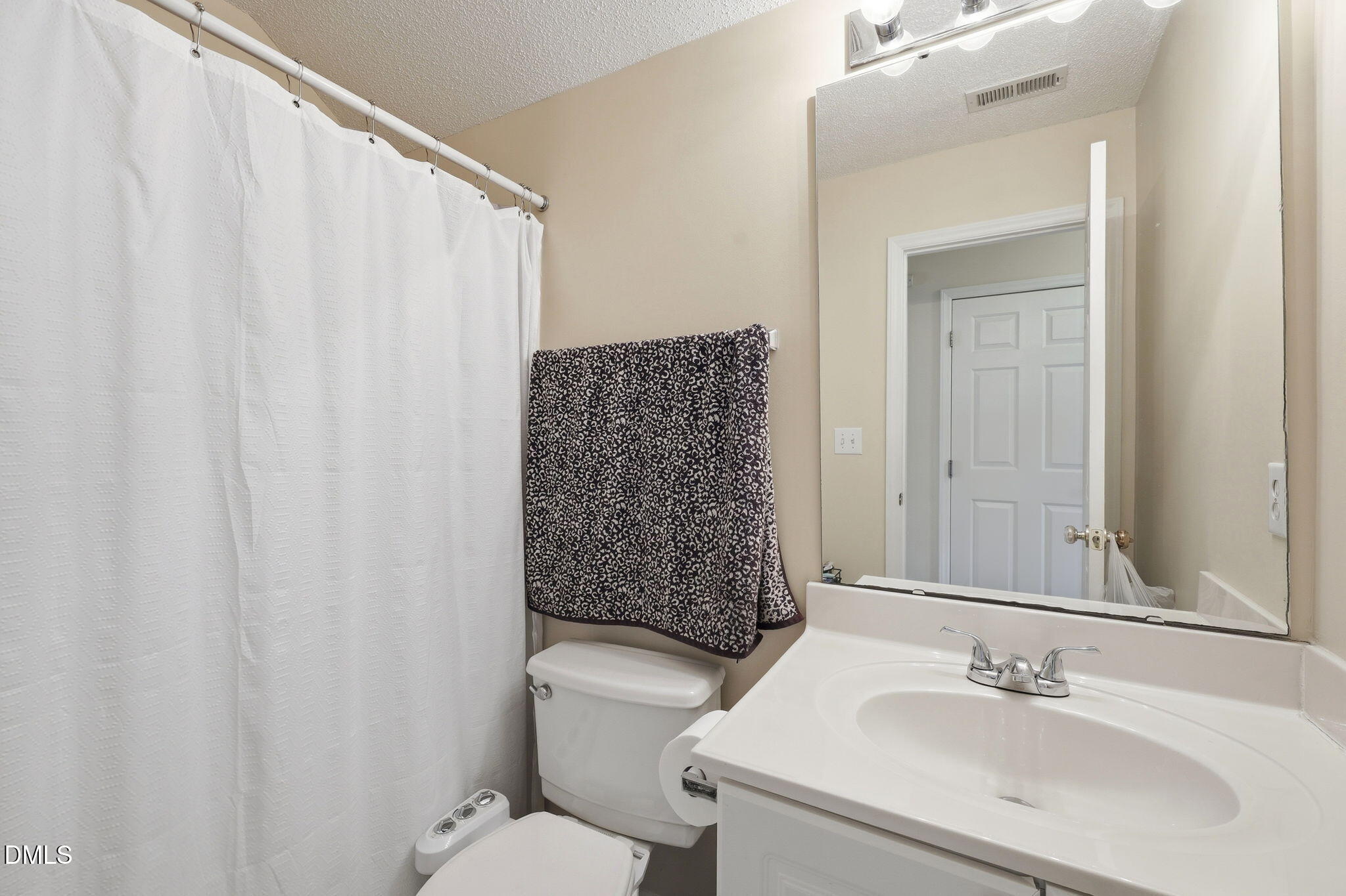 2117 Castle Pines Drive Raleigh, NC 27604 - Photo 14 of 30 46-web-or-mls-IMG_4851 copy