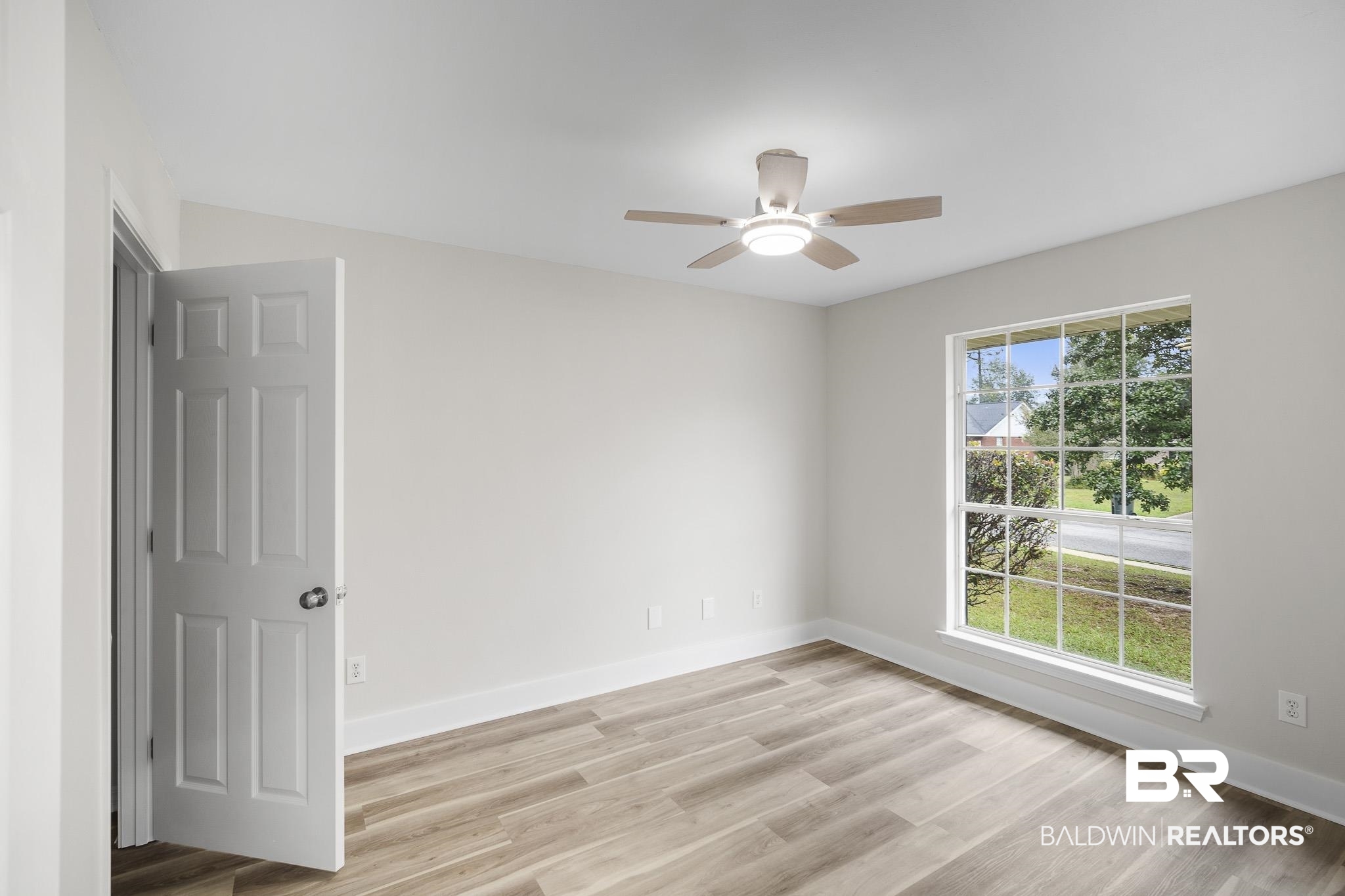 11648 Balsam Court Daphne, AL 36527 - Photo 18 of 32