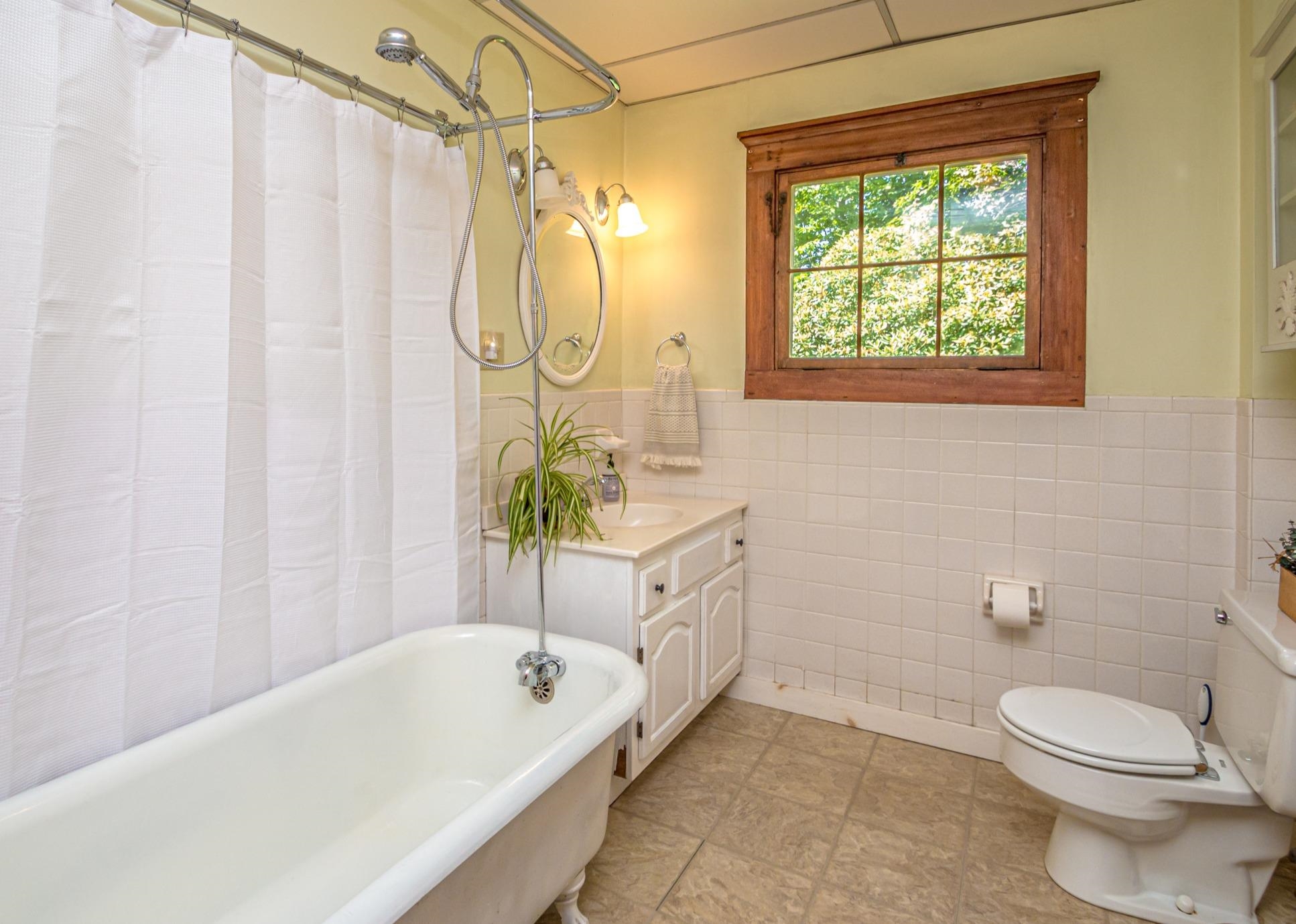 44 Neighbors Row Conway, NH 03860 - Photo 19 of 54