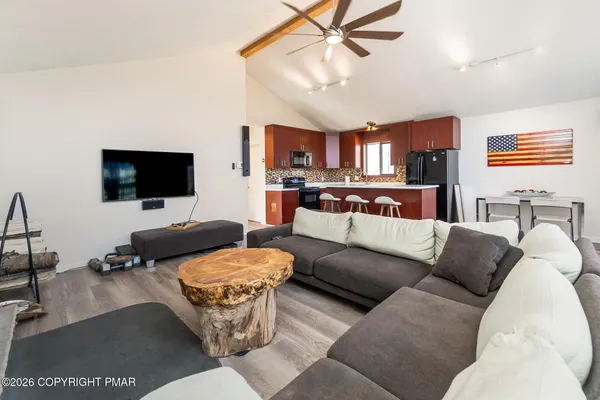 $334,000 | 162 Pin Oak Lane, Kunkletown, PA 18058