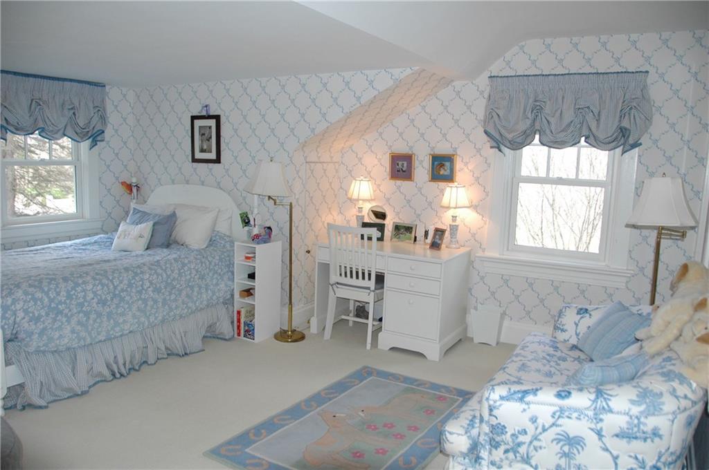 508 Beaver Road Edgeworth, PA 15143 - Photo 17 of 25 Bedroom large enough for sitting areas is connected to bath and has 2 large closets.