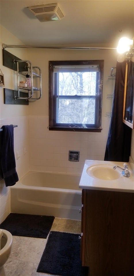 4789 Sand Road Southeast Iowa City, IA 52240 - Photo 9 of 9 Gallery Image 9