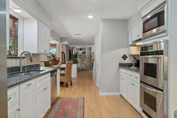 $3,200 | 2828 South Logrun Circle, The Woodlands, TX 77380
