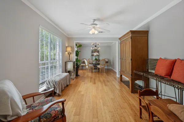 $3,200 | 2828 South Logrun Circle, The Woodlands, TX 77380