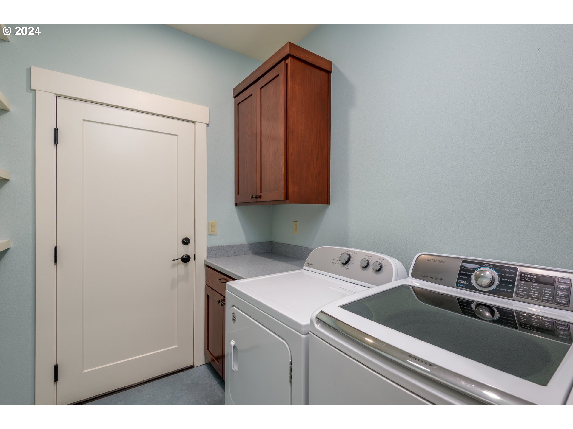 490 Lemwick Lane Yachats, OR 97498 - Photo 31 of 42 a utility room with dryer and washer