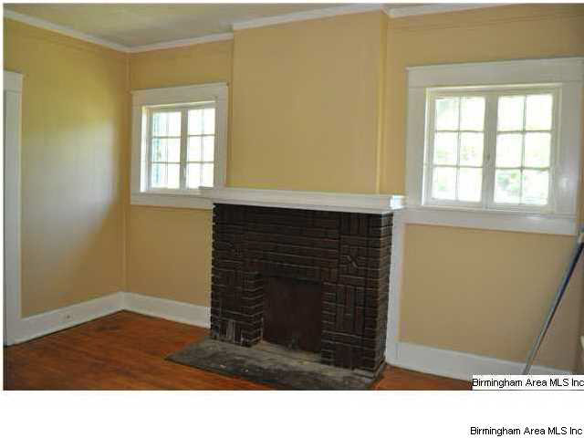 512 16th Way Southwest Birmingham, AL 35211 - Photo 2 of 10