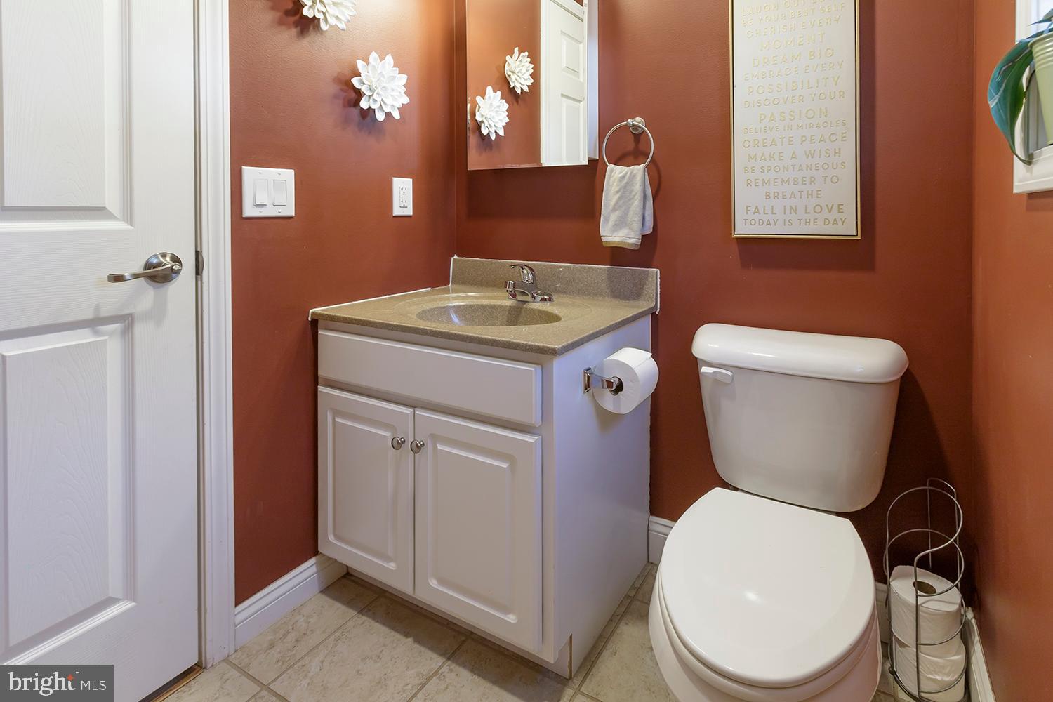 29 Avenue A Tabernacle, NJ 08088 - Photo 17 of 31 Powder room on the main level