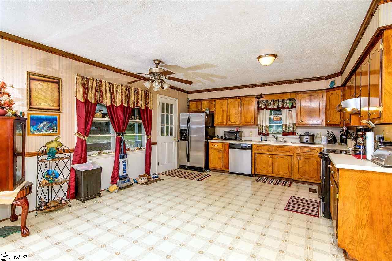 149 Walkers Hill Road Pelzer, SC 29669 - Photo 13 of 36