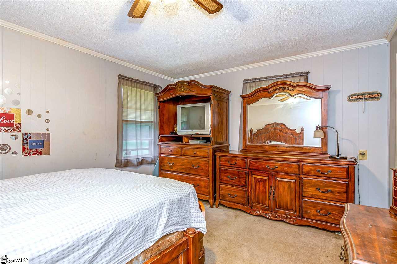 149 Walkers Hill Road Pelzer, SC 29669 - Photo 17 of 36