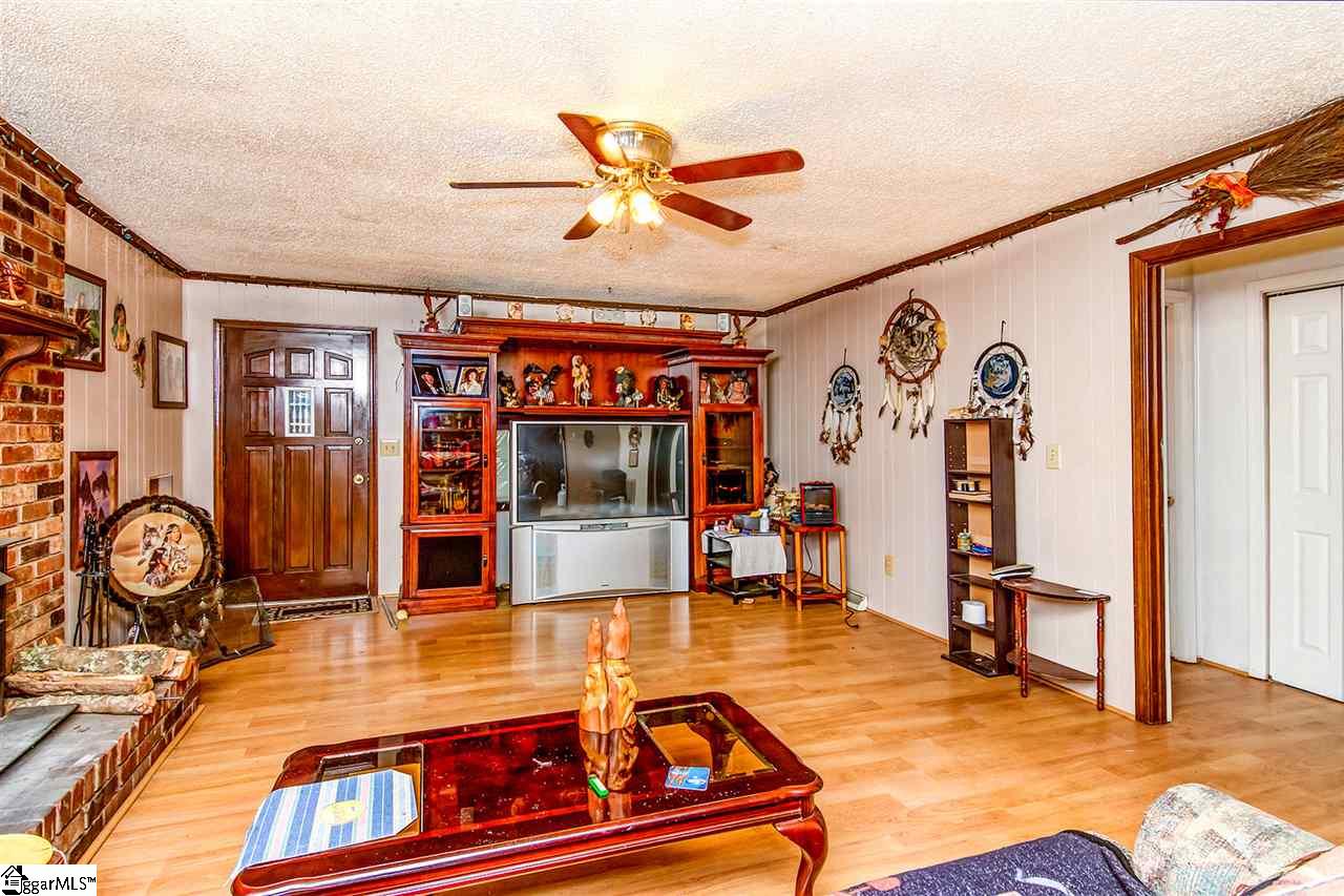 149 Walkers Hill Road Pelzer, SC 29669 - Photo 8 of 36